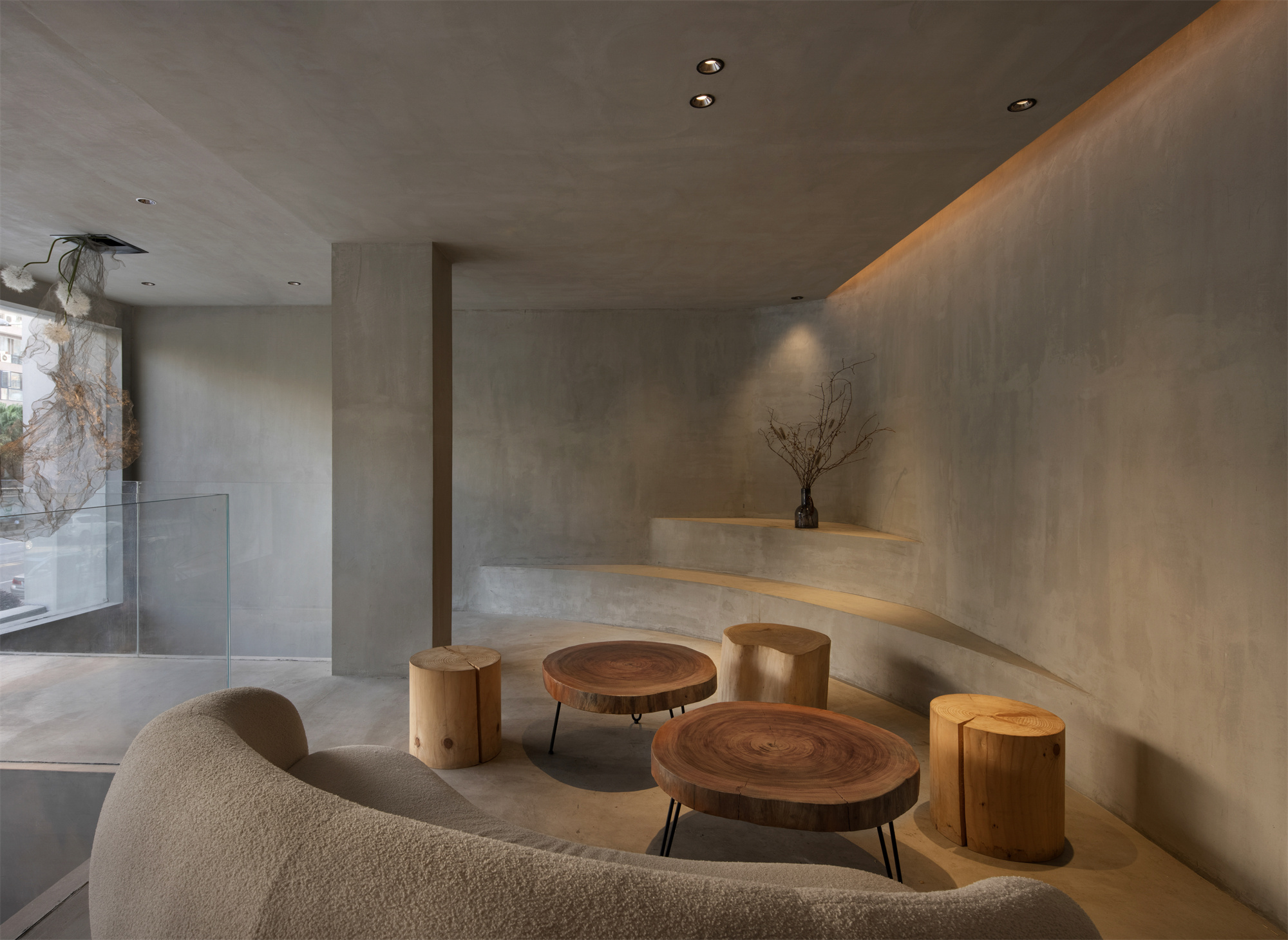 秋露  （品牌體驗店）