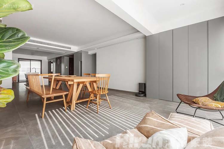 200平的房子裝修效果|甜蜜婚房，開(kāi)放格局+無(wú)電視客廳，秒殺家居雜志！