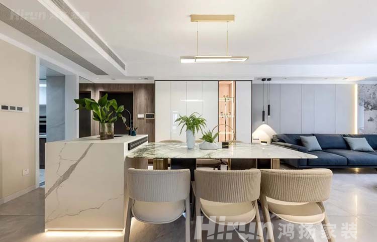 2022年房子怎么裝修好看，鴻揚(yáng)家裝三居室“雅致灰調(diào)”裝修案例分享